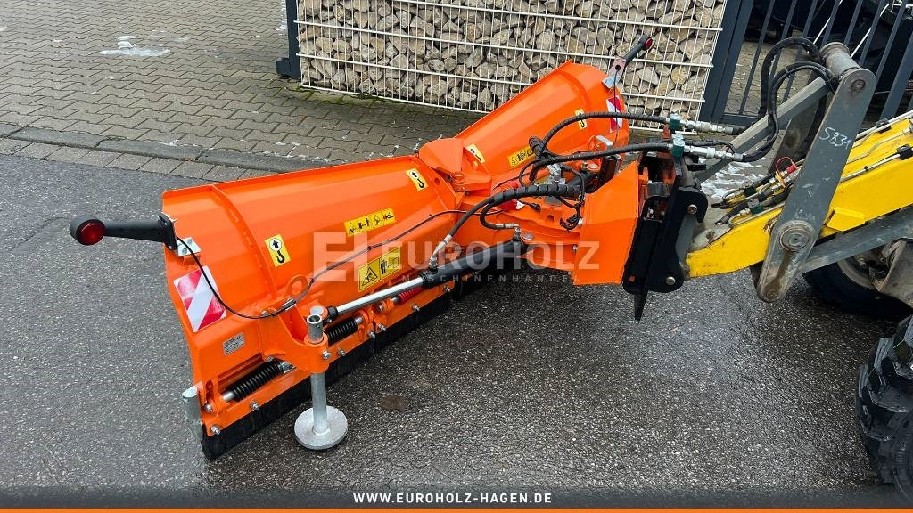 Schneepflug Schneeschild 2000M für Weideman 4004 - מחרשת שלג עבור מכונה חקלאית: תמונה 5 Schneepflug Schneeschild 2000M für Weideman 4004 - מחרשת שלג עבור מכונה חקלאית: תמונה 5