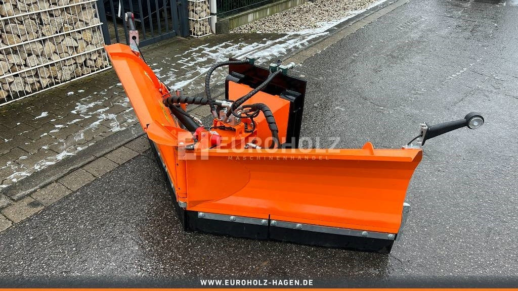 Schneepflug Schneeschild 2000M für Weideman 4004 - מחרשת שלג עבור מכונה חקלאית: תמונה 2 Schneepflug Schneeschild 2000M für Weideman 4004 - מחרשת שלג עבור מכונה חקלאית: תמונה 2