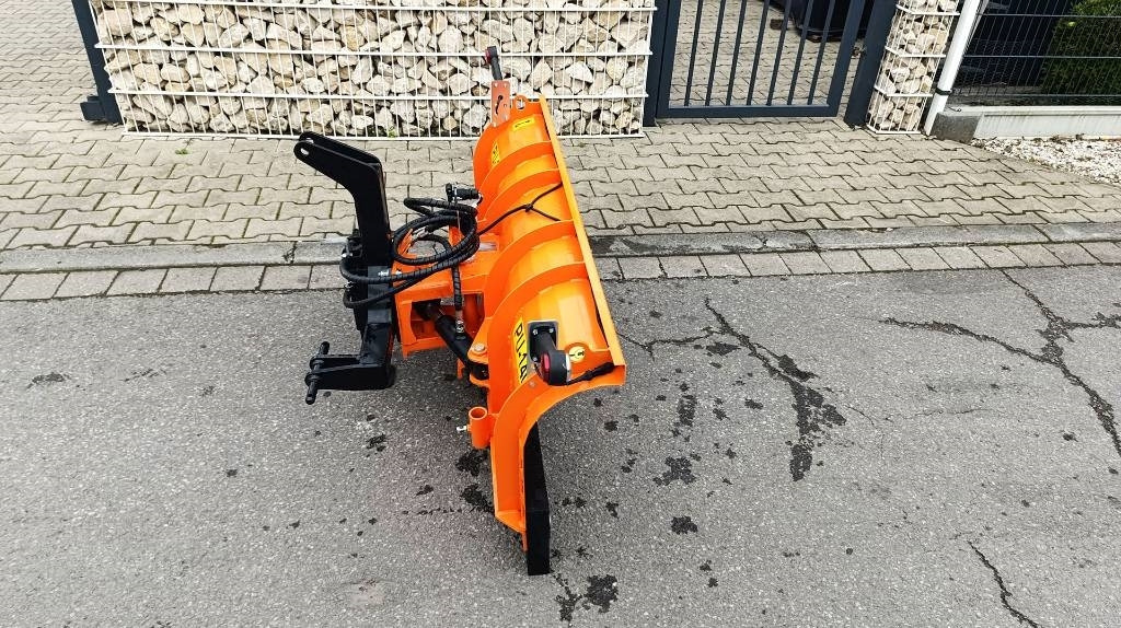 Schneeschild PU 1400 Radlader Dreipunktaufnahme - מחרשת שלג עבור מכונה חקלאית: תמונה 3 Schneeschild PU 1400 Radlader Dreipunktaufnahme - מחרשת שלג עבור מכונה חקלאית: תמונה 3