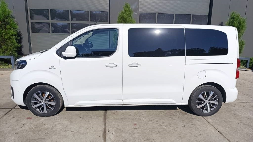 Toyota Proace 2.0 Van, Kleinbus, 7-Sitzer, Turboschaden - כלי רכב מסחרי עם לוח: תמונה 1 Toyota Proace 2.0 Van, Kleinbus, 7-Sitzer, Turboschaden - כלי רכב מסחרי עם לוח: תמונה 1