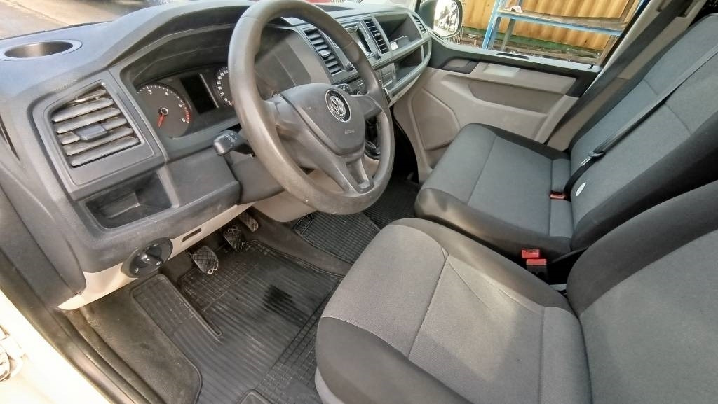 Volkswagen T5 2.0 TDI Kastenwagen, 8x Reifen, PDC, Klima, AHK - כלי רכב מסחרי קטן: תמונה 4 Volkswagen T5 2.0 TDI Kastenwagen, 8x Reifen, PDC, Klima, AHK - כלי רכב מסחרי קטן: תמונה 4