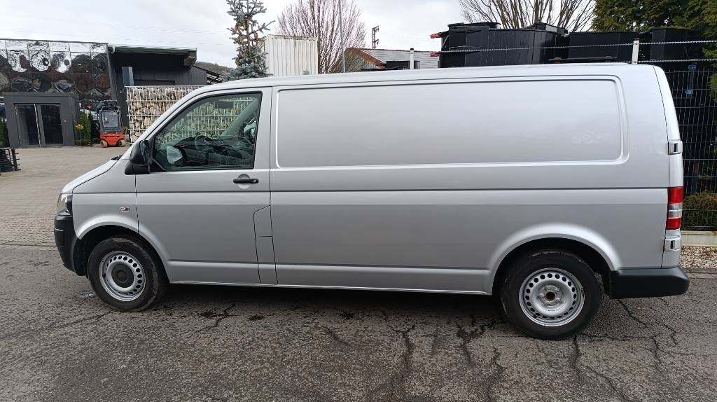 Volkswagen T5 2.0 TDI, Transporter, Kasten, Werkstattschränke - כלי רכב מסחרי עם תיבה: תמונה 4 Volkswagen T5 2.0 TDI, Transporter, Kasten, Werkstattschränke - כלי רכב מסחרי עם תיבה: תמונה 4