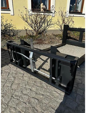 Big JCB 520-50 Adapter mit Euro Aufnahme - צרופה: תמונה 1 Big JCB 520-50 Adapter mit Euro Aufnahme - צרופה: תמונה 1
