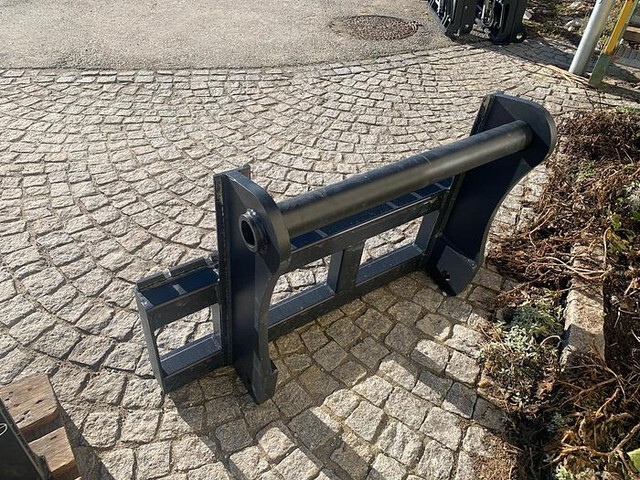 Big Palettengabel 2 t mit Bobcat Teleskoplader Aufnahme - מזלגות עבור ציוד לטיפול בחומרים: תמונה 2 Big Palettengabel 2 t mit Bobcat Teleskoplader Aufnahme - מזלגות עבור ציוד לטיפול בחומרים: תמונה 2