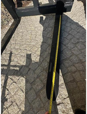 Big Palettengabel 3,5 t mit Merlo Aufnahme 120 cm FEM 3 Träggerahmen - מזלגות עבור ציוד לטיפול בחומרים: תמונה 5 Big Palettengabel 3,5 t mit Merlo Aufnahme 120 cm FEM 3 Träggerahmen - מזלגות עבור ציוד לטיפול בחומרים: תמונה 5