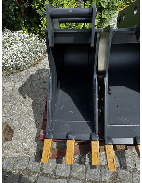 Big Tieflöffel 40cm mit Martin M10 Aufnahme - דלי: תמונה 1 Big Tieflöffel 40cm mit Martin M10 Aufnahme - דלי: תמונה 1