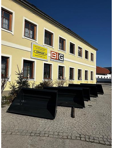 Big Volumenschaufel 200 cm mit JCB 520-50 Aufnahme - דלי: תמונה 1 Big Volumenschaufel 200 cm mit JCB 520-50 Aufnahme - דלי: תמונה 1
