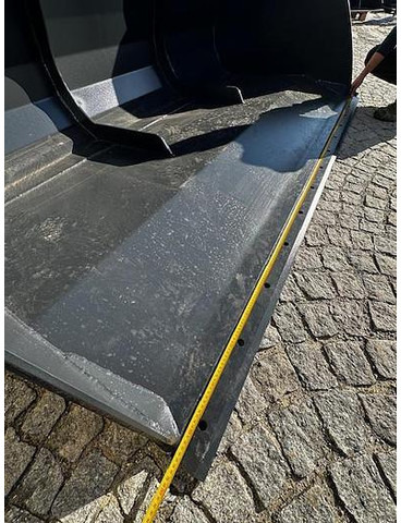 Big Volumenschaufel 250 cm mit Merlo ZM2 Aufnahme - דלי: תמונה 2 Big Volumenschaufel 250 cm mit Merlo ZM2 Aufnahme - דלי: תמונה 2