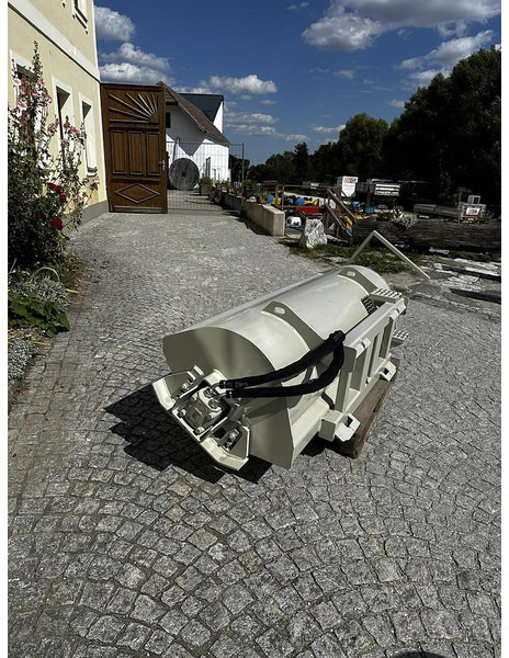 Cat LT18B TILLER - ציוד עיבוד קרקע: תמונה 3 Cat LT18B TILLER - ציוד עיבוד קרקע: תמונה 3