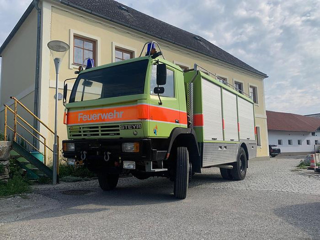 Steyr 15S31 4x4 Feuerwehrfahrzeug - משאית אש: תמונה 3 Steyr 15S31 4x4 Feuerwehrfahrzeug - משאית אש: תמונה 3