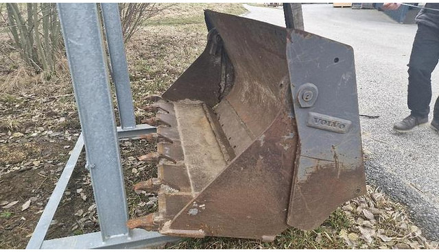 Volvo 4in1 Klappschaufel, Passend zu Volvo L25 180cm Arbeitbreite - דלי: תמונה 1 Volvo 4in1 Klappschaufel, Passend zu Volvo L25 180cm Arbeitbreite - דלי: תמונה 1