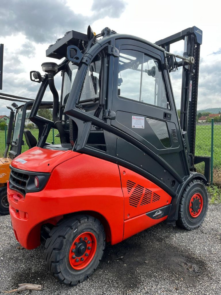 Linde LindeH50D-02 - מלגזת סולר: תמונה 1 Linde LindeH50D-02 - מלגזת סולר: תמונה 1