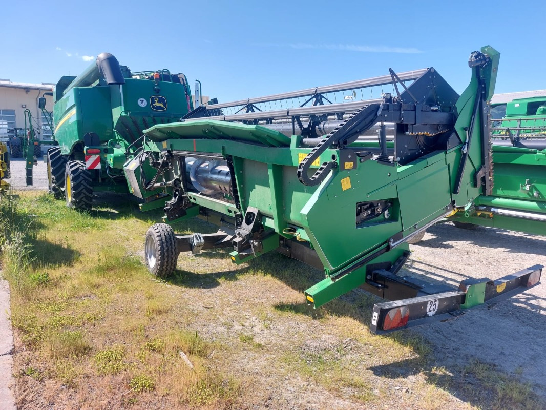 John Deere T550 - מקצרת קומבינה: תמונה 4 John Deere T550 - מקצרת קומבינה: תמונה 4