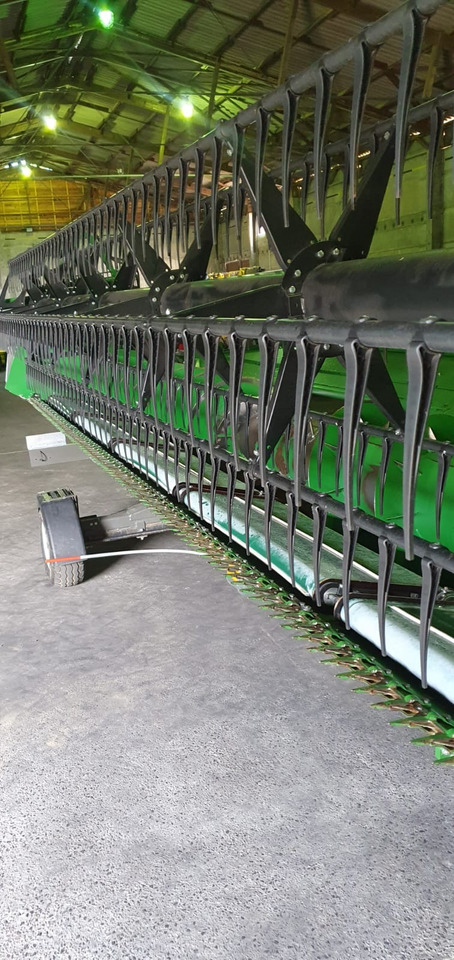 John Deere T560 - מקצרת קומבינה: תמונה 4 John Deere T560 - מקצרת קומבינה: תמונה 4