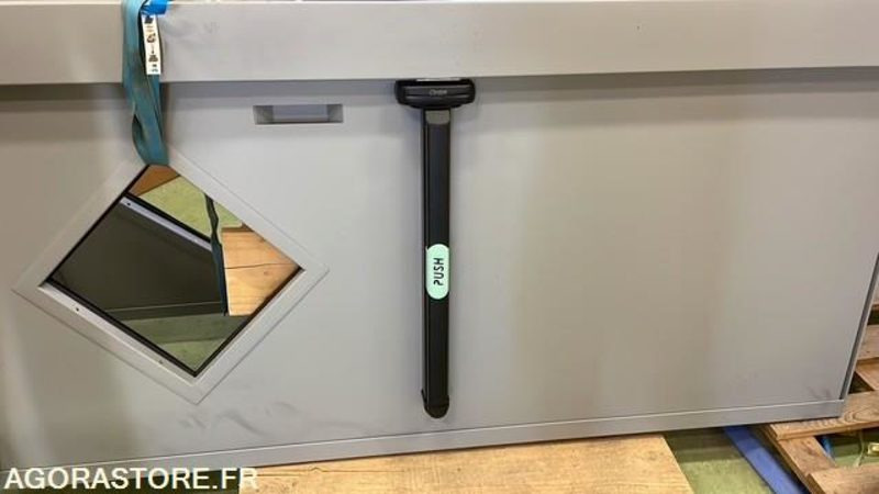 2 portes de service neuve et complete - כלי/ ציוד: תמונה 1 2 portes de service neuve et complete - כלי/ ציוד: תמונה 1