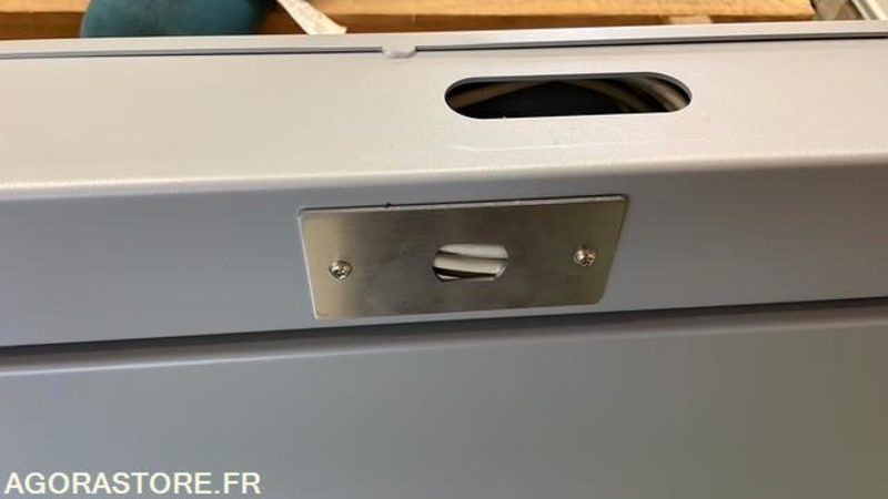 2 portes de service neuve et complete - כלי/ ציוד: תמונה 3 2 portes de service neuve et complete - כלי/ ציוד: תמונה 3