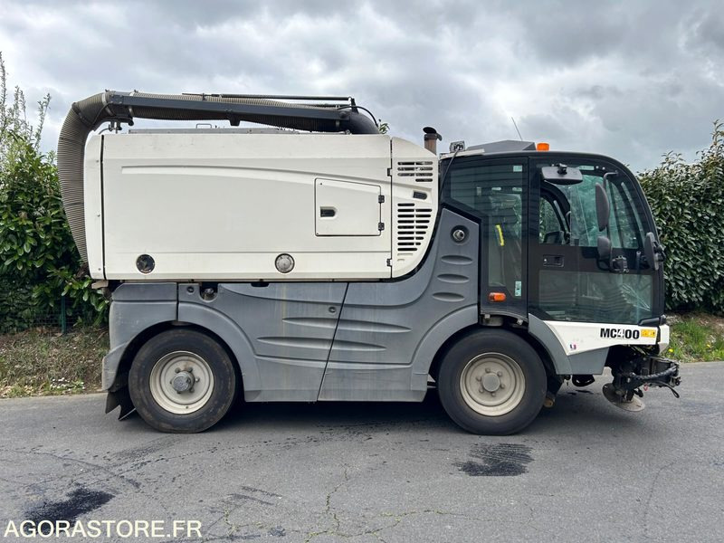 BALAYEUSE DE VOIRIE - MATHIEU GRAND AZURA MC 400 - 2 292 H - 2014 - מטאטא כבישים: תמונה 4 BALAYEUSE DE VOIRIE - MATHIEU GRAND AZURA MC 400 - 2 292 H - 2014 - מטאטא כבישים: תמונה 4