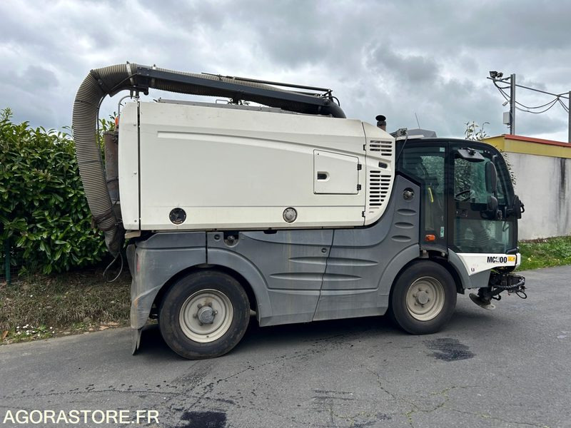 BALAYEUSE DE VOIRIE - MATHIEU GRAND AZURA MC 400 - 2 292 H - 2014 - מטאטא כבישים: תמונה 5 BALAYEUSE DE VOIRIE - MATHIEU GRAND AZURA MC 400 - 2 292 H - 2014 - מטאטא כבישים: תמונה 5