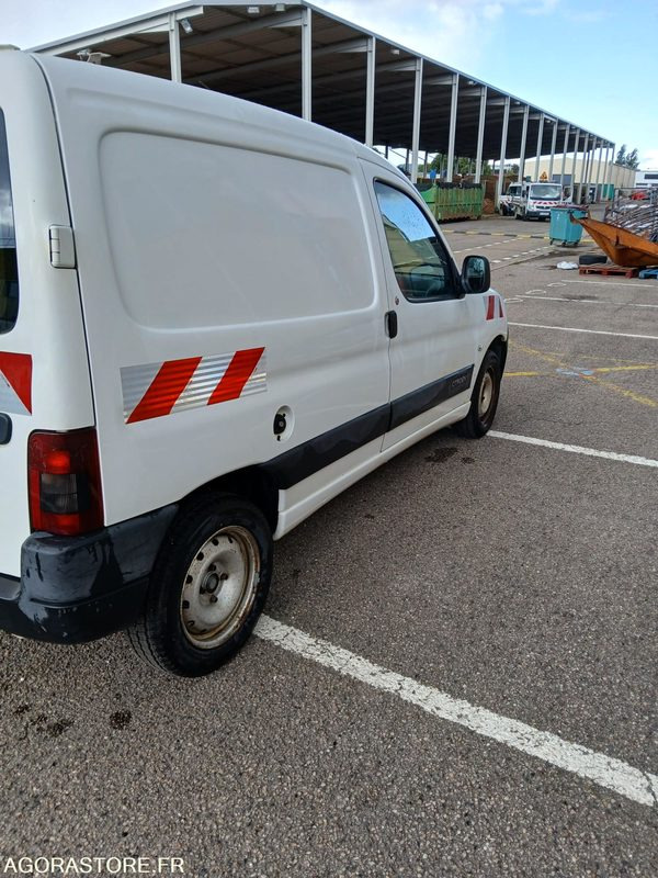 BERLINGO 495AHR54 220260 KM ATTENTON YA UNE CONTRE VISITE - כלי רכב מסחרי קטן: תמונה 2 BERLINGO 495AHR54 220260 KM ATTENTON YA UNE CONTRE VISITE - כלי רכב מסחרי קטן: תמונה 2
