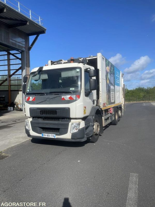 BOM 26T avec LC auto 851 - משאית אשפה: תמונה 2 BOM 26T avec LC auto 851 - משאית אשפה: תמונה 2