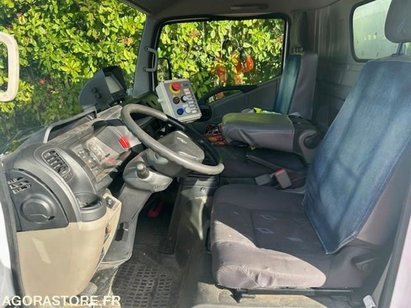 BOM 4.5t Renault Maxity - משאית אשפה: תמונה 5 BOM 4.5t Renault Maxity - משאית אשפה: תמונה 5