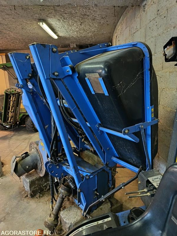 Bac de ramassage ISEKI - ציוד לגינה: תמונה 4 Bac de ramassage ISEKI - ציוד לגינה: תמונה 4