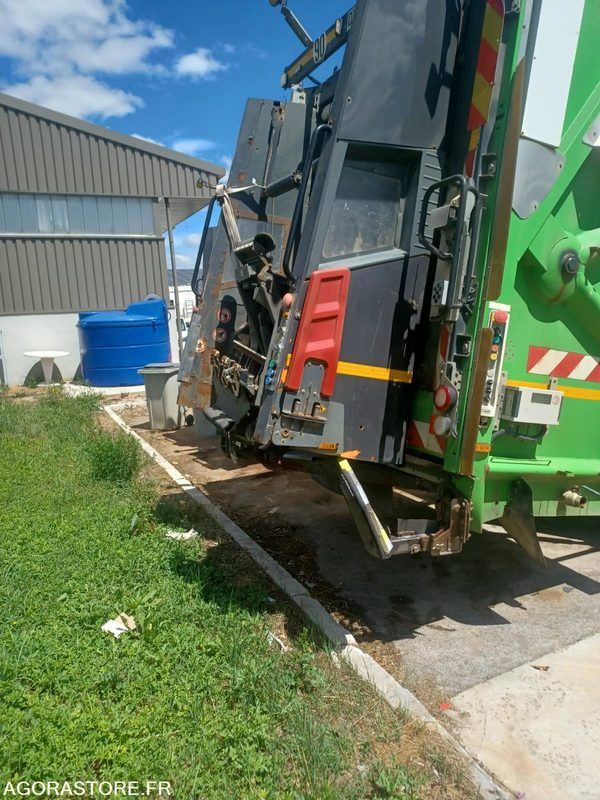 Benne à Ordures Ménagères - 19t - 2015 - 189000 km - משאית אשפה: תמונה 1 Benne à Ordures Ménagères - 19t - 2015 - 189000 km - משאית אשפה: תמונה 1