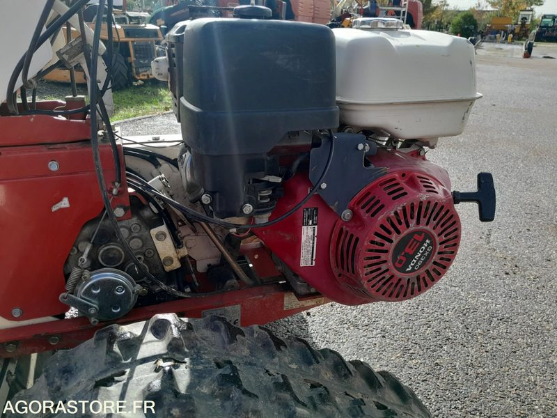 Broyeur à chenilles OREC HCR812 (BROY-19-0428-TAR) - ציוד לגינה: תמונה 4 Broyeur à chenilles OREC HCR812 (BROY-19-0428-TAR) - ציוד לגינה: תמונה 4