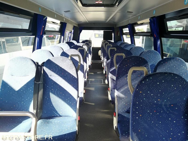 Bus Iveco UNVI 70C17 - 2017 - 120 000 km - אוטובוס בית ספר: תמונה 5 Bus Iveco UNVI 70C17 - 2017 - 120 000 km - אוטובוס בית ספר: תמונה 5