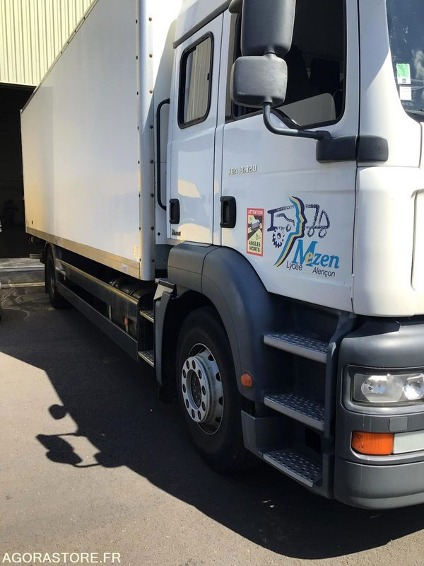 CAMION PORTEUR - משאית: תמונה 2 CAMION PORTEUR - משאית: תמונה 2