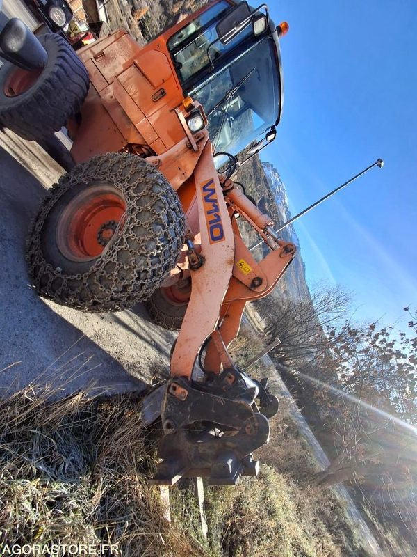 CHARGEUR FIAT HITACHI W110 A + FOURCHES + GODET + ETRAVE - מעמיס: תמונה 1 CHARGEUR FIAT HITACHI W110 A + FOURCHES + GODET + ETRAVE - מעמיס: תמונה 1