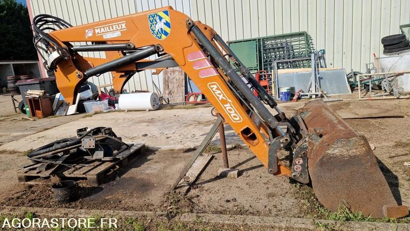 CHARGEUR MAILLEUX MX 100 - טרקטור חקלאי: תמונה 3 CHARGEUR MAILLEUX MX 100 - טרקטור חקלאי: תמונה 3