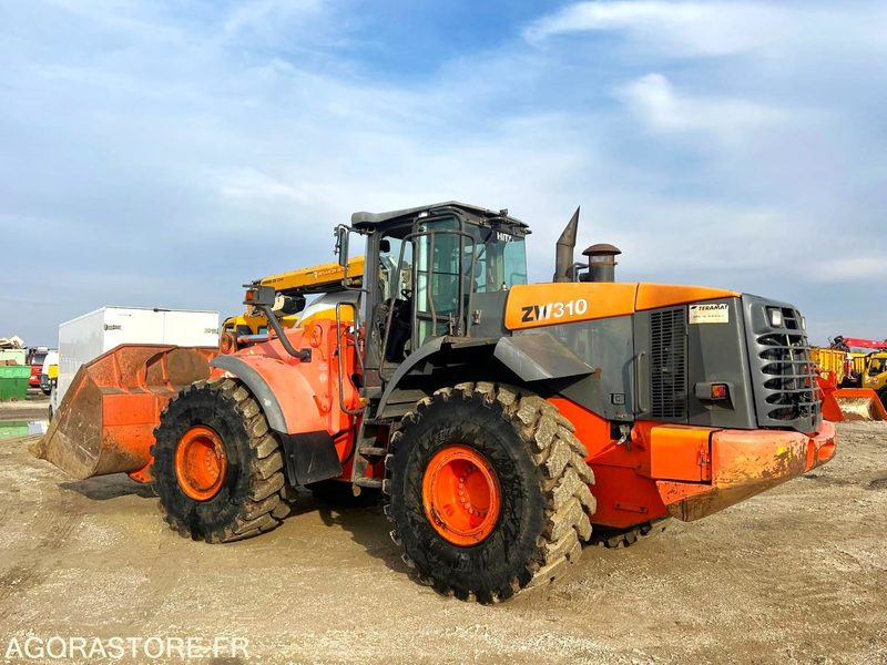 CHARGEUSE 23T HITACHI ZW310 - ANNEE 2006 - 9925 HEURES - מעמיס: תמונה 2 CHARGEUSE 23T HITACHI ZW310 - ANNEE 2006 - 9925 HEURES - מעמיס: תמונה 2