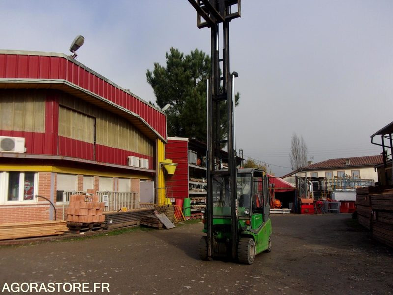 CHARIOT ÉLÉVATEUR 3 TONNES POSITIONNEUR DE FOURCHES ELECTRIQUE CESAB - מלגזה חשמלית: תמונה 3 CHARIOT ÉLÉVATEUR 3 TONNES POSITIONNEUR DE FOURCHES ELECTRIQUE CESAB - מלגזה חשמלית: תמונה 3