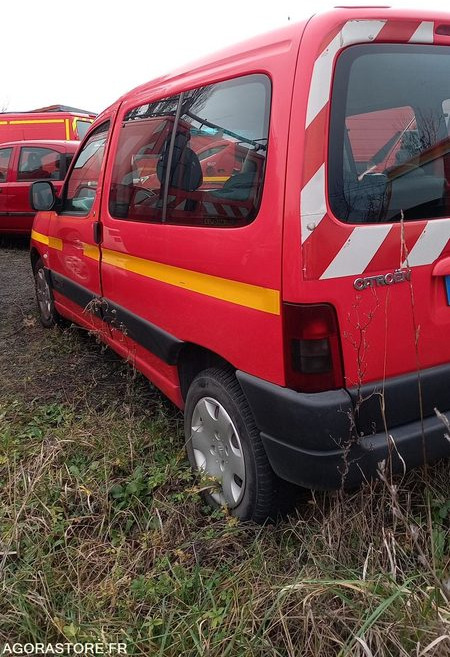 CITROËN - BERLINGO - 2004 - 137974KM - 22BET57 - כלי רכב מסחרי קטן: תמונה 2 CITROËN - BERLINGO - 2004 - 137974KM - 22BET57 - כלי רכב מסחרי קטן: תמונה 2