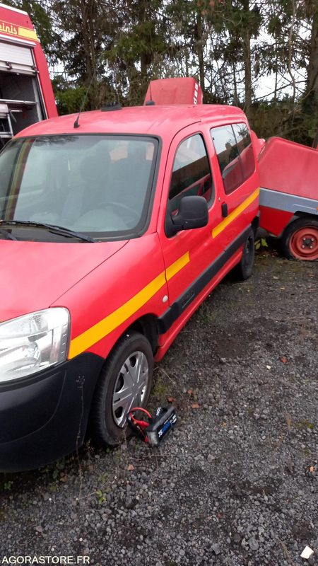 CITROËN - BERLINGO - 2004 - 171690KM - 28BET57 - כלי רכב מסחרי קטן: תמונה 2 CITROËN - BERLINGO - 2004 - 171690KM - 28BET57 - כלי רכב מסחרי קטן: תמונה 2