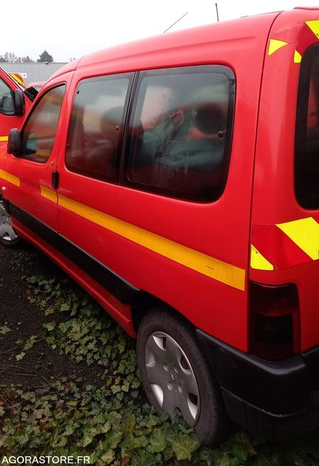 CITROËN - BERLINGO - 2004 - 172695km - 23BET57 - כלי רכב מסחרי קטן: תמונה 4 CITROËN - BERLINGO - 2004 - 172695km - 23BET57 - כלי רכב מסחרי קטן: תמונה 4
