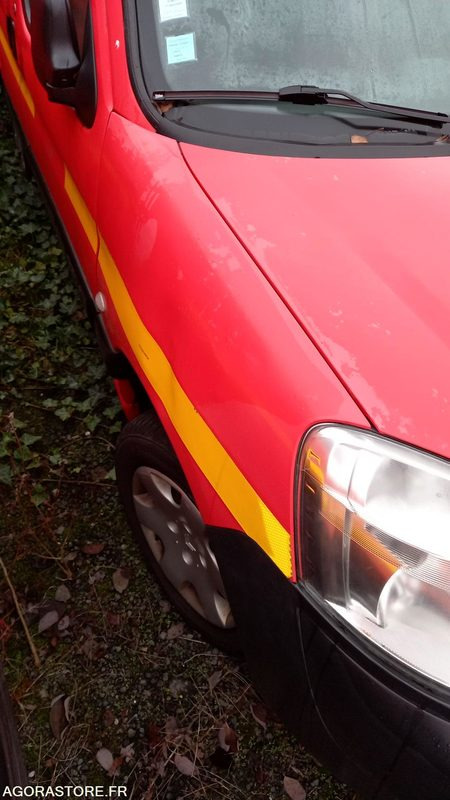 CITROËN - BERLINGO - 2004 - 172695km - 23BET57 - כלי רכב מסחרי קטן: תמונה 5 CITROËN - BERLINGO - 2004 - 172695km - 23BET57 - כלי רכב מסחרי קטן: תמונה 5