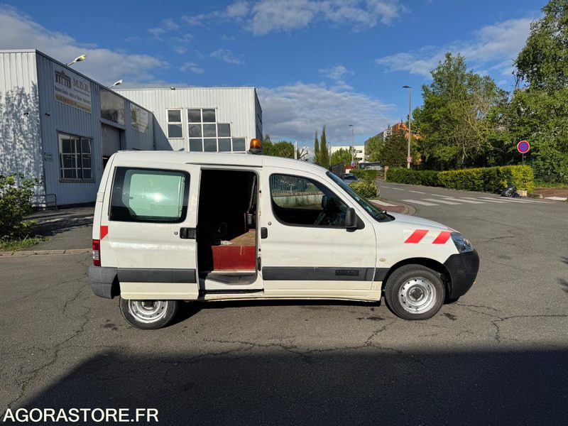 CITROËN BERLINGO - 2010 - 211 000 KM - כלי רכב מסחרי קטן: תמונה 5 CITROËN BERLINGO - 2010 - 211 000 KM - כלי רכב מסחרי קטן: תמונה 5