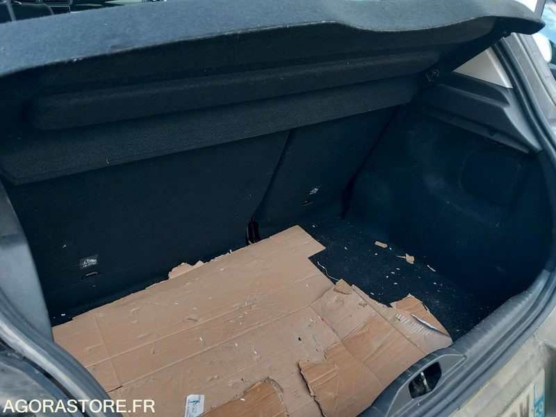 CITROEN C3 1.2 PTEC 130560 kms 2018 - מכונית: תמונה 4 CITROEN C3 1.2 PTEC 130560 kms 2018 - מכונית: תמונה 4