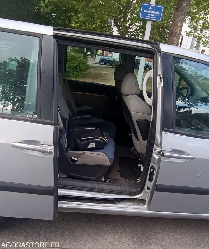 CITROEN C8 - 2005 - 231 000 KM - מכונית: תמונה 5 CITROEN C8 - 2005 - 231 000 KM - מכונית: תמונה 5