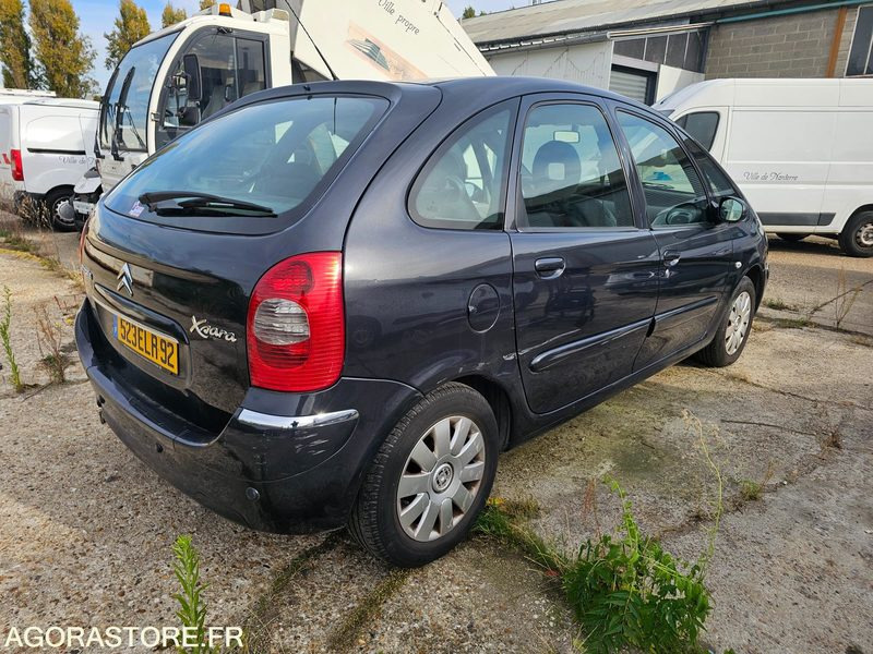 CITROEN XSARA PICASSO - 2005 - 185842KM - 523ELR92 - מכונית: תמונה 3 CITROEN XSARA PICASSO - 2005 - 185842KM - 523ELR92 - מכונית: תמונה 3