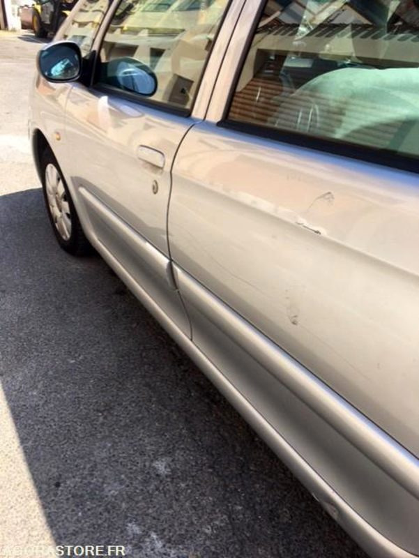 CITROEN XSARA PICASSO 2006 1.6 HDi 16V 90cv - מכונית: תמונה 5 CITROEN XSARA PICASSO 2006 1.6 HDi 16V 90cv - מכונית: תמונה 5