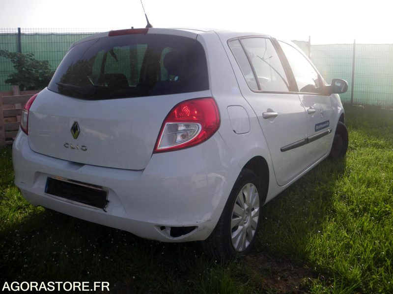 CLIO essence 133 578 km - מכונית: תמונה 2 CLIO essence 133 578 km - מכונית: תמונה 2