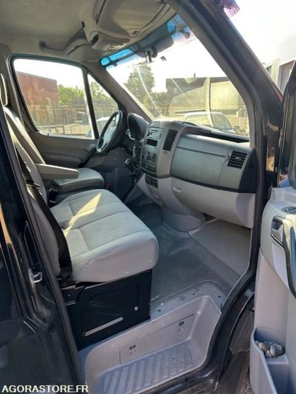 CRAFTER DEPANNEUSE VASP PTE VOITURE CARTE BLANCHE - 2007 - 393000km - משאית: תמונה 4 CRAFTER DEPANNEUSE VASP PTE VOITURE CARTE BLANCHE - 2007 - 393000km - משאית: תמונה 4