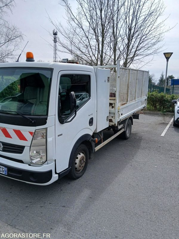 Camion benne RENAULT MAXITY - 310362 km - 2007 - כלי רכב מסחרי מזהיר: תמונה 2 Camion benne RENAULT MAXITY - 310362 km - 2007 - כלי רכב מסחרי מזהיר: תמונה 2