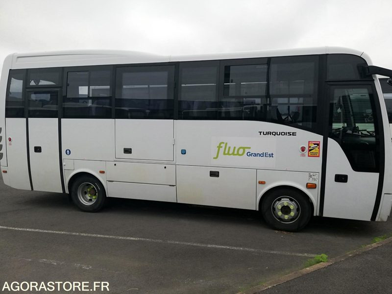 Car Isuzu Turquoise - 2017 - 110 000 km - אוטובוס בית ספר: תמונה 1 Car Isuzu Turquoise - 2017 - 110 000 km - אוטובוס בית ספר: תמונה 1