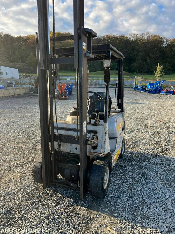 Caterpillar chariot élévateur diesel - ציוד לטיפול בחומרים: תמונה 2 Caterpillar chariot élévateur diesel - ציוד לטיפול בחומרים: תמונה 2