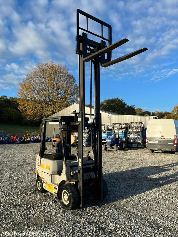 Caterpillar chariot élévateur diesel - ציוד לטיפול בחומרים: תמונה 3 Caterpillar chariot élévateur diesel - ציוד לטיפול בחומרים: תמונה 3