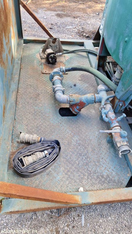 Citerne à eau avec système d'arrosage - HS - ציוד לגינה: תמונה 4 Citerne à eau avec système d'arrosage - HS - ציוד לגינה: תמונה 4